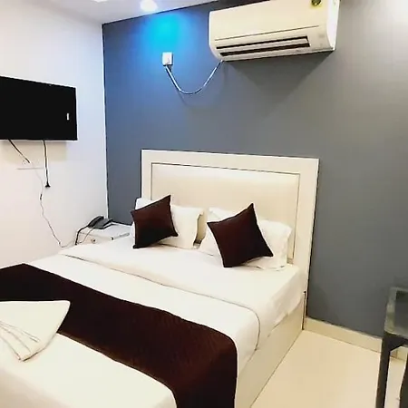 Hotel Star Light Near Delhi Airport